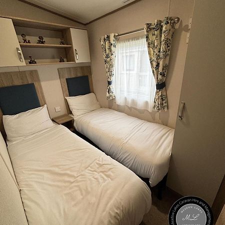 Palm Grove 182 - Pet Friendly, Wifi, Close To Beach And Clubhouse - Golden Palm Resort - Meadow Lakes Caravan & Lodge Hire Skegness Eksteriør billede