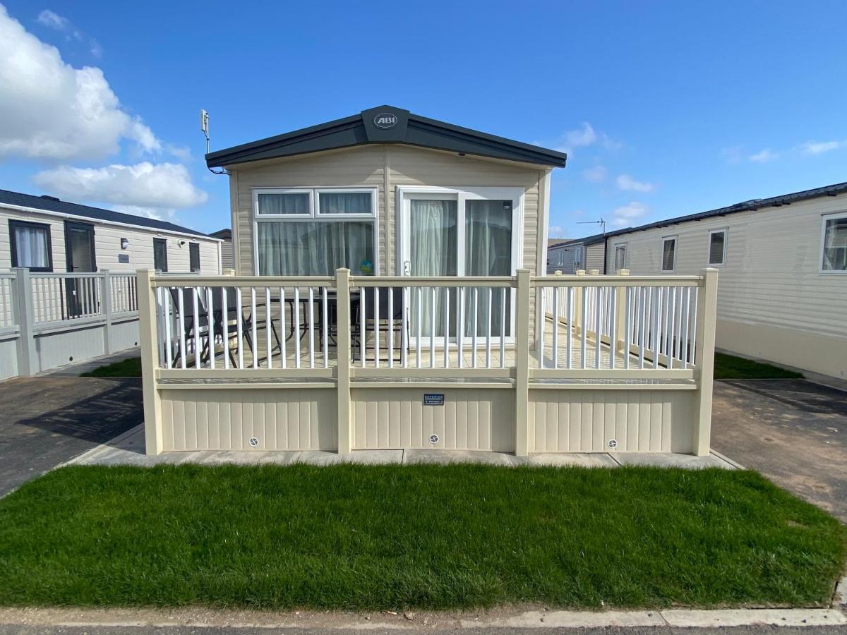 Palm Grove 182 - Pet Friendly, Wifi, Close To Beach And Clubhouse - Golden Palm Resort - Meadow Lakes Caravan & Lodge Hire Skegness Eksteriør billede