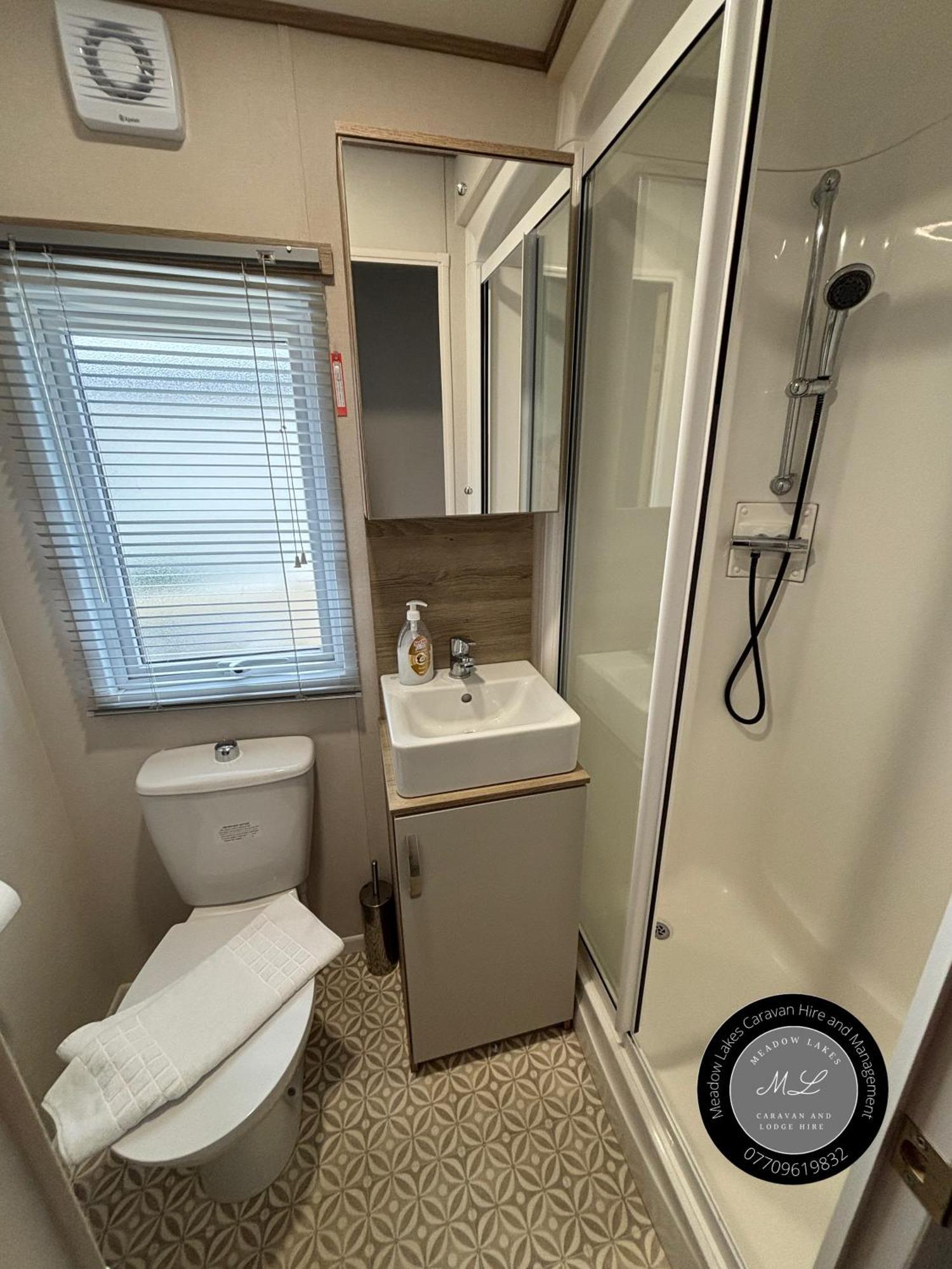Palm Grove 182 - Pet Friendly, Wifi, Close To Beach And Clubhouse - Golden Palm Resort - Meadow Lakes Caravan & Lodge Hire Skegness Eksteriør billede
